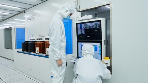 國產首臺！萬業企業：高能離子注入機通過客戶驗證 芯片制造關鍵一環